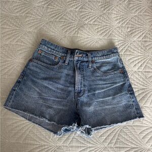 Madewell the perfect jean short size 28